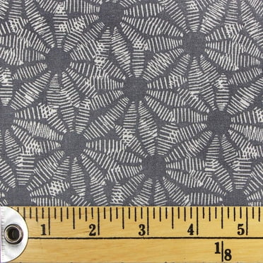 Fabric Creations Grey with White Lined Desert Flowers Fat Quarter Pre-Cut Fabric - 46 cm (18 in) × 53 cm (21 in)/45 cm (17.7 in) × 53 cm (20.9 in), 18x21