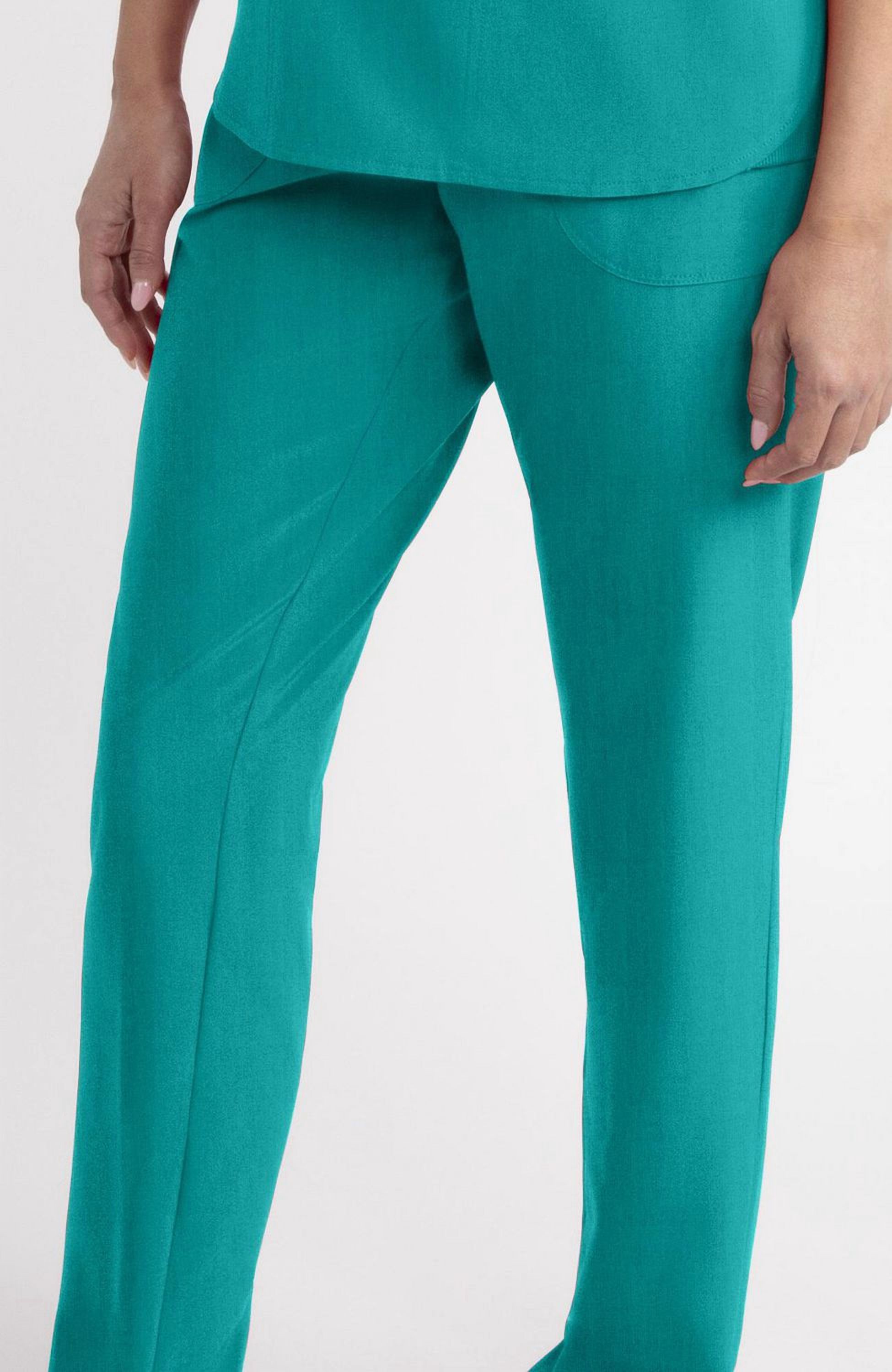 Pantalon médical cargo à jambe fuselée et cordon de serrage la collection Fashion Scrubstar pour femmes, tailles XS–3XL