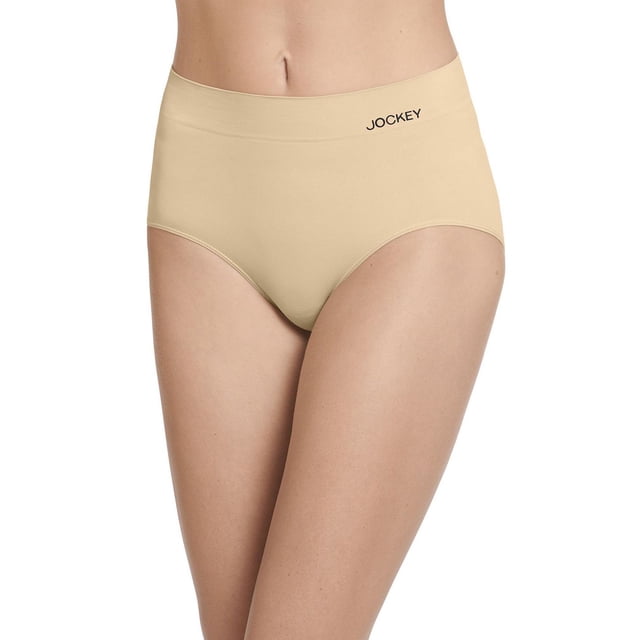 Jockey® Essentials Éco-Seamfree® Lot de 3 Culottes Trois Culottes Taille Haute Disposées à l'Avant, design Seamfree® avec Grand Ceinture pour un Ajustement ultra Confortable, Fabriqué à Partir d'Un Mélange de nylon Recyclé pour une Couverture Complète Sans Crevaison et un Confort Lisse; Souvent Utilisé pour les Voyages Compacts et les Emballages.