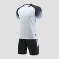 thumbnail image 1 of hengsof Ensemble de Maillot de Football à la Mode pour Enfants, Haut à Manches Courtes Col Ras du Cou, Short à Taille Élastique Tenue de Sport, Confortable Respirant Absorbant la Sueur Séchage Rapide Uniforme de Sport Deux Pièces, 1 of 4