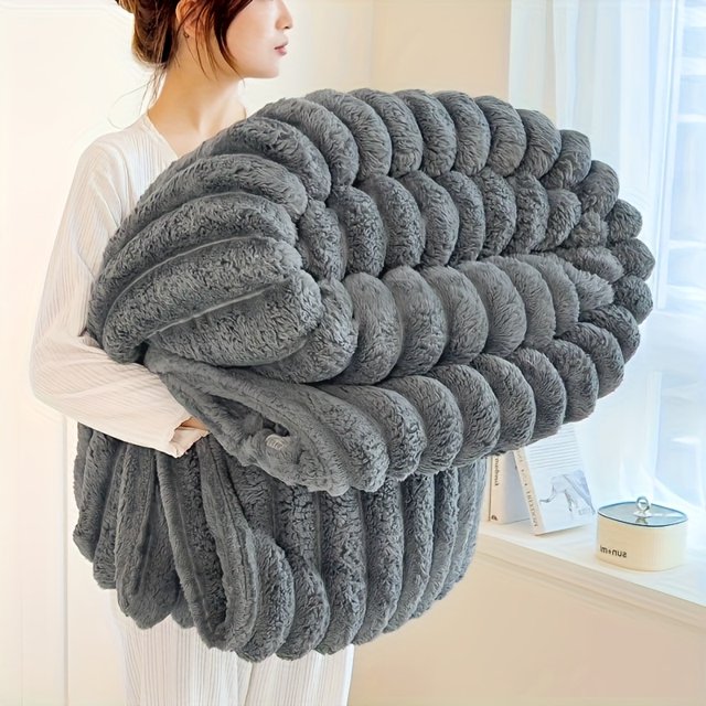 1pc Thickened Blanket Soft And Comfortable Faux Rabbit Hair Reversible Blanket Thermal Fleece Blanket Nap Blanket Air Conditioning Blanket Office Gift Blanket Perfect For All Seasons
