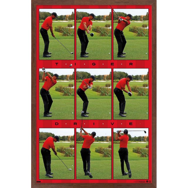 Tiger Woods - Affiche Murale Drive, 22,375 Po x 34 Po, Affichant Neuf images Séquentielles d'Un Golfeur avec une Chemise Rouge et un Pantalon Noir Exécutant une Balançoire Drive sur un Terrain de golf Vert avec des Arbres et des Pièges à Sable, Encadrée en Rouge avec le Texte « Tiger Drive » entre les Rangées, Idéale pour une Déco Murale à Thème Sportif.