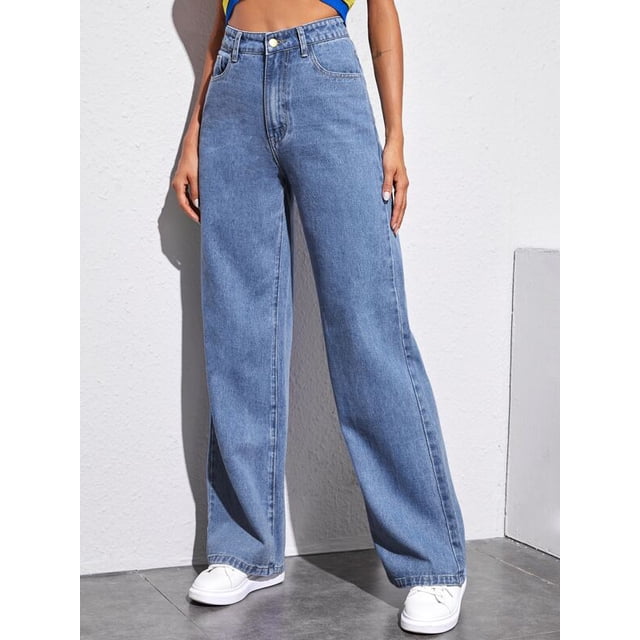 U.Vomade Jeans Taille Haute pour Femmes à Jambe Grand en denim Bleu Pâle Uni. Ces Jeans Longs et Taille Haute Sont Faits de 85 % Coton et 15 % polyester, Offrant une Coupe Ample avec un Tissu Non Extensible. Détails Incluant une Fermeture à Boutons, une Braguette Zippée et des Poches Fonctionnelles. Conçus Ici avec des Espadrilles Décontractées, les Jeans Sont Polyvalents pour s'Agencer avec des Chemisiers, des Vestes Ou des Chandails pour Diverses occasions comme les Sorties Décontractées, l'École Ou le Bureau.