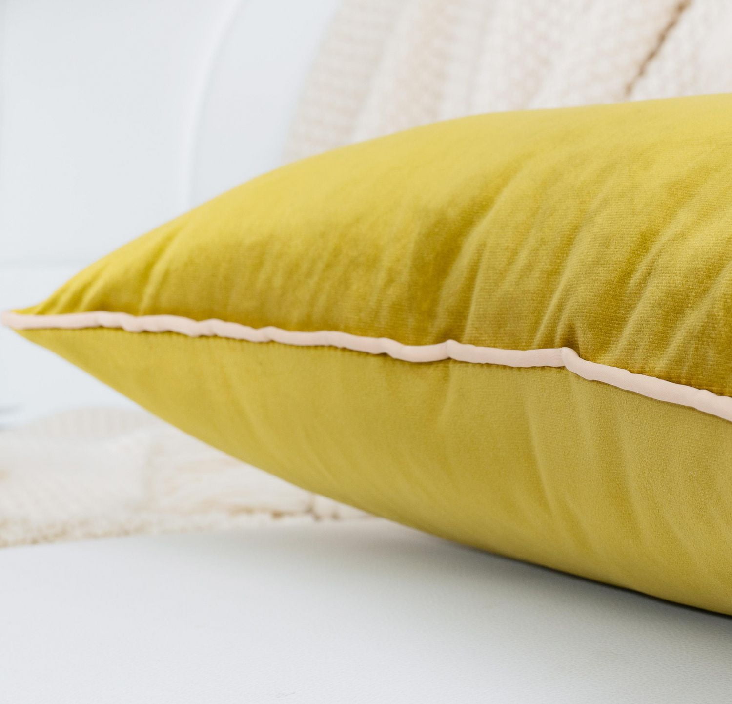 Gouchee Home Rana Coussin