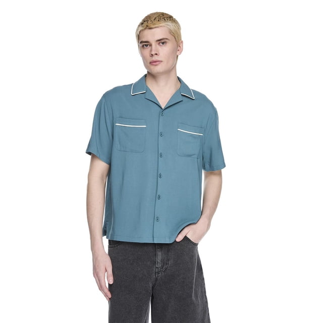 No Boundaries Men's Short Sleeve Piped Shirt