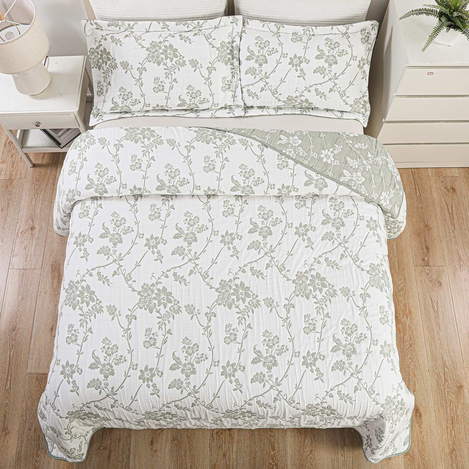 Couvre-lit brodé en jacquard Marina Decoration, parure de lit ultra douce, réversible, avec taies d'oreiller matelassées, motif floral vert