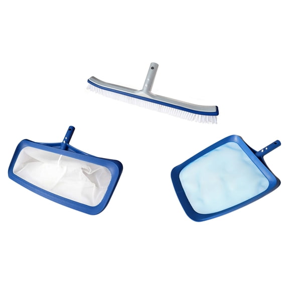Le kit de piscine Mainstays 3 pièces comprend une brosse avec dos en aluminium, une épuisette bleue avec filet en PP et un râteau à feuilles.