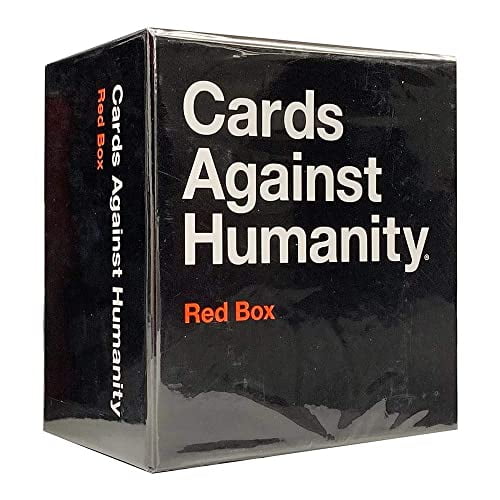 Cards Against Humanity : Red Box, un Ensemble d'Extension de 300 Cartes pour le Populaire Jeu de Cartes, Présenté dans Son Emballage de Vente au Détail original. la Boîte Présente un design Noir Épuré avec un Texte Blanc et Rouge Audacieux, Idéale pour 17 Ans et Plus.