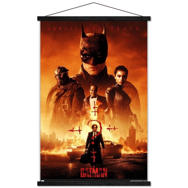 DC Comics Film The Batman - Affiche Murale d'Une Feuille, 22,375 Pouces x 34 Pouces Encadrée Représentant la silhouette Sombre de Batman avec des Oreilles Pointues sur un Fond orange Ardent. Dessous, Trois Personnages en costumes Sombres Mettent en Vedette des Points d'Interrogation Rouges et des Symboles Peints. un Homme en Complet Portant un Sac Se Tient devant une Voiture en Feu dans une Rue Mouillée. l'Affiche Comprend le Slogan « Démasque la Vérité » en Haut et le Titre du Film