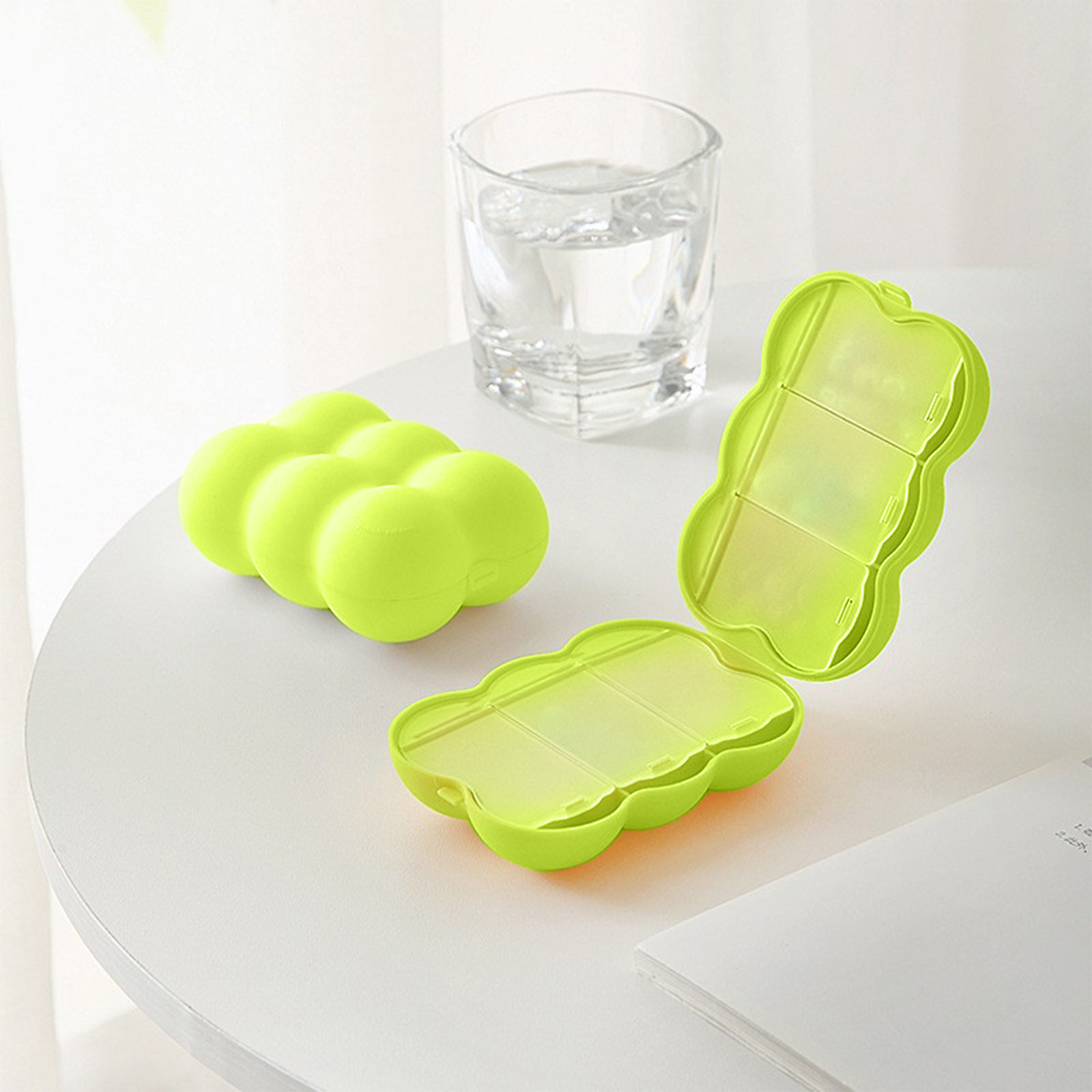 Compartment Organizer Box,Travel Vitamin Organizer 6 Compartments Portable Vitamin Organizer Small and Unique Shape Easy to Carry Large Space Capacity Suitable for Outdoor Travel