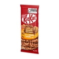thumbnail image 3 of KITKAT Tablette Caramel salé, gaufrettes emblématique et garnie de caramel salé, 3 of 5
