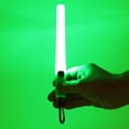 thumbnail image 2 of Coghlan's — bâton lumineux LED à piles, portable pour urgences, camping et sécurité -  vert (1), 2 of 3