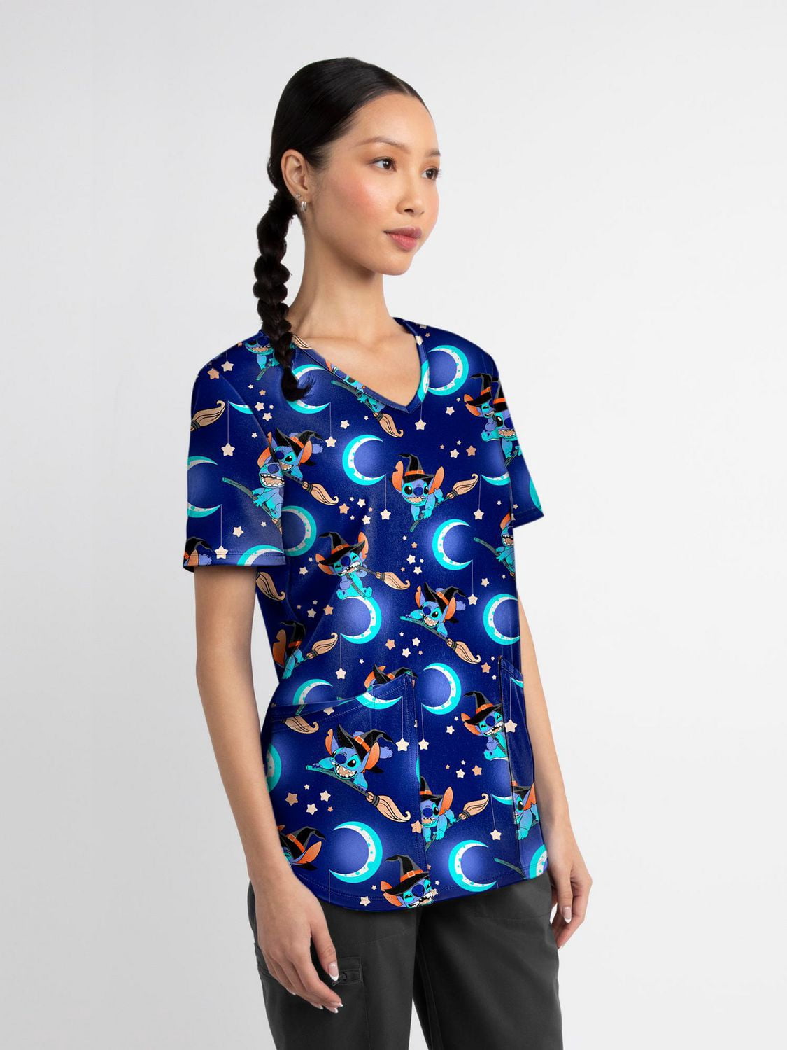 Scrubstar Collection Mode – Haut d’uniforme médical pour femmes à encolure en V, imprimé Spooky Space, tailles XS 3XL