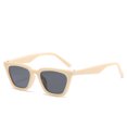 thumbnail image 1 of Lunettes de Soleil Multicolores Rétro à Jambe Grand Carrées d'Été Unisexes pour Adultes, 1 of 6