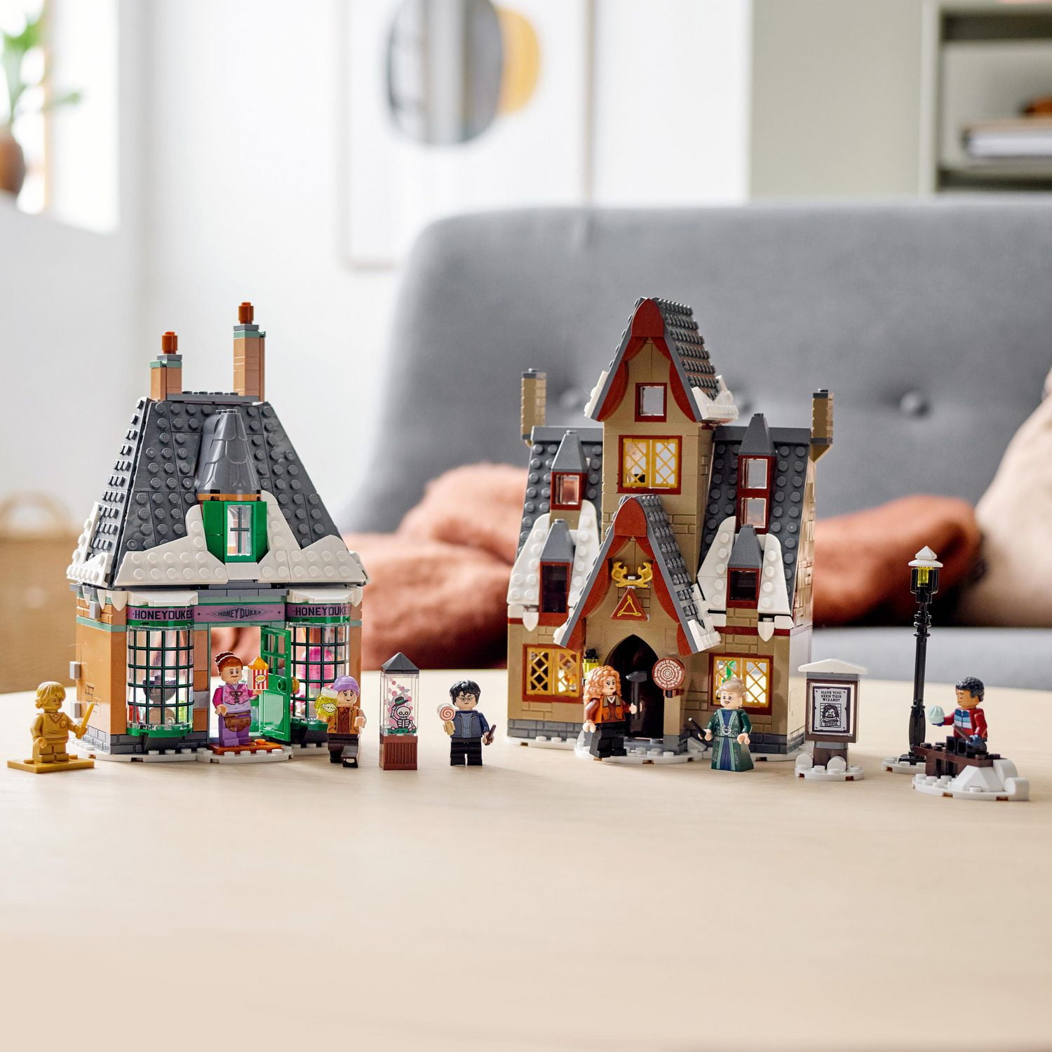 LEGO Harry Potter La visite du village de Pré-au-Lard 76388, Ensemble de construction (851 pièces)