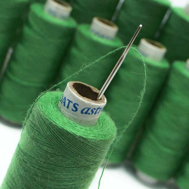Green Polyester Thread 10 Pcs New Spun Quilting Sewing Supplies Wholesale Spool