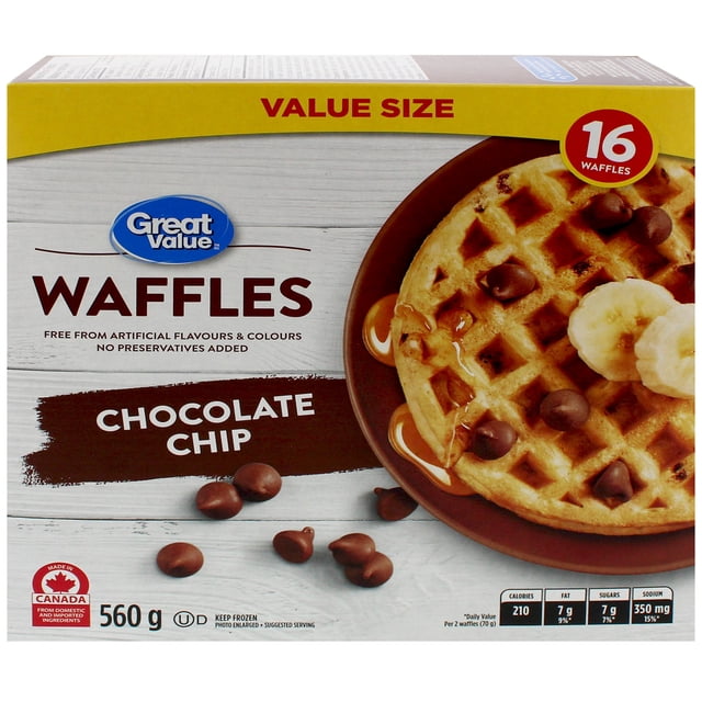 Great Value Chocolate Chip Waffles value size box containing 16 frozen waffles weighing 560 g, featuring a close-up of a chocolate chip waffle topped with banana slices and syrup on a brown plate, with nutrition facts and Canadian origin label visible, ideal for frozen breakfast meals.
