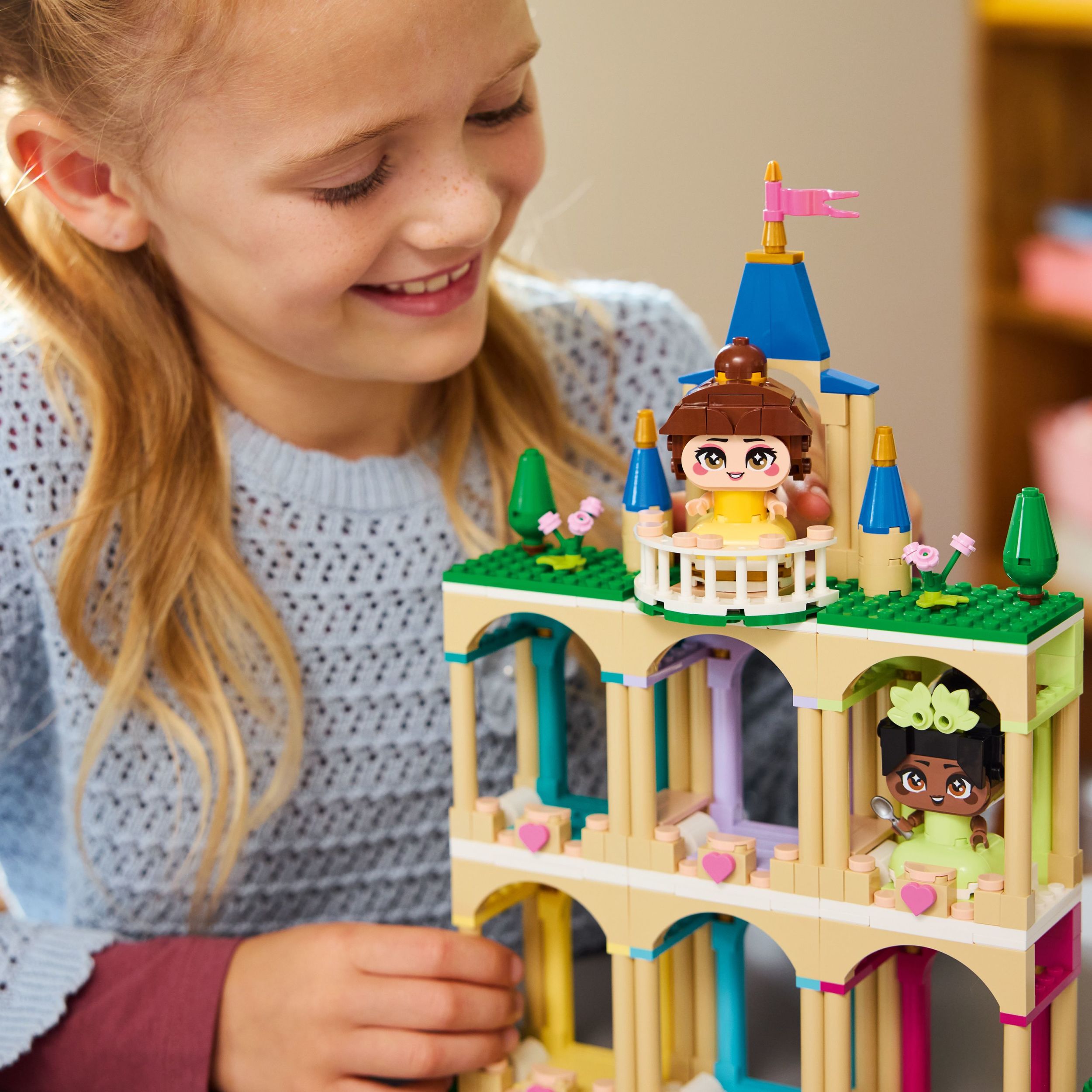 LEGO Disney Princess Belle et Tiana Miniatures avec un Château 43291