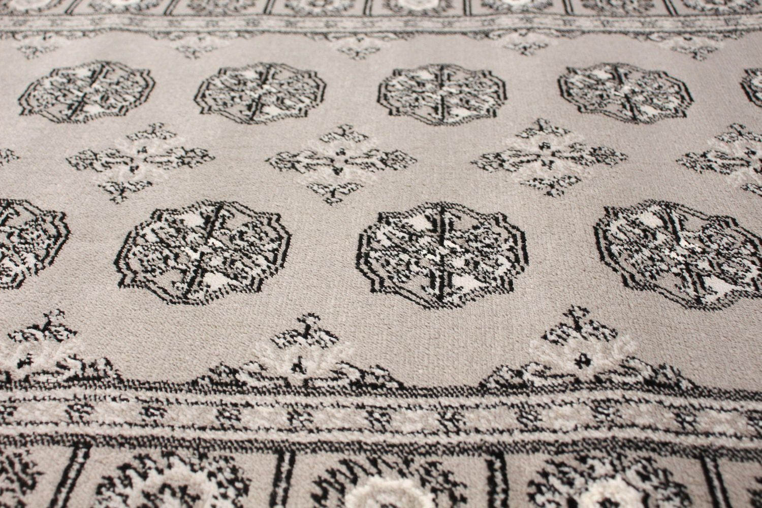 Tekke Oriental Area Rug for Living Room