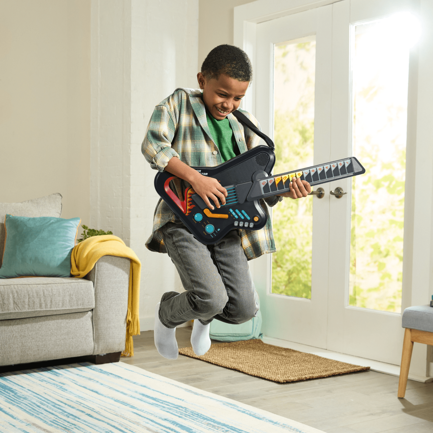 VTech Kidi Guitare Superstar pour créer de la musique, former un groupe, jouer à des jeux et plus encore pour les enfants - Version Française, 5+ Ans