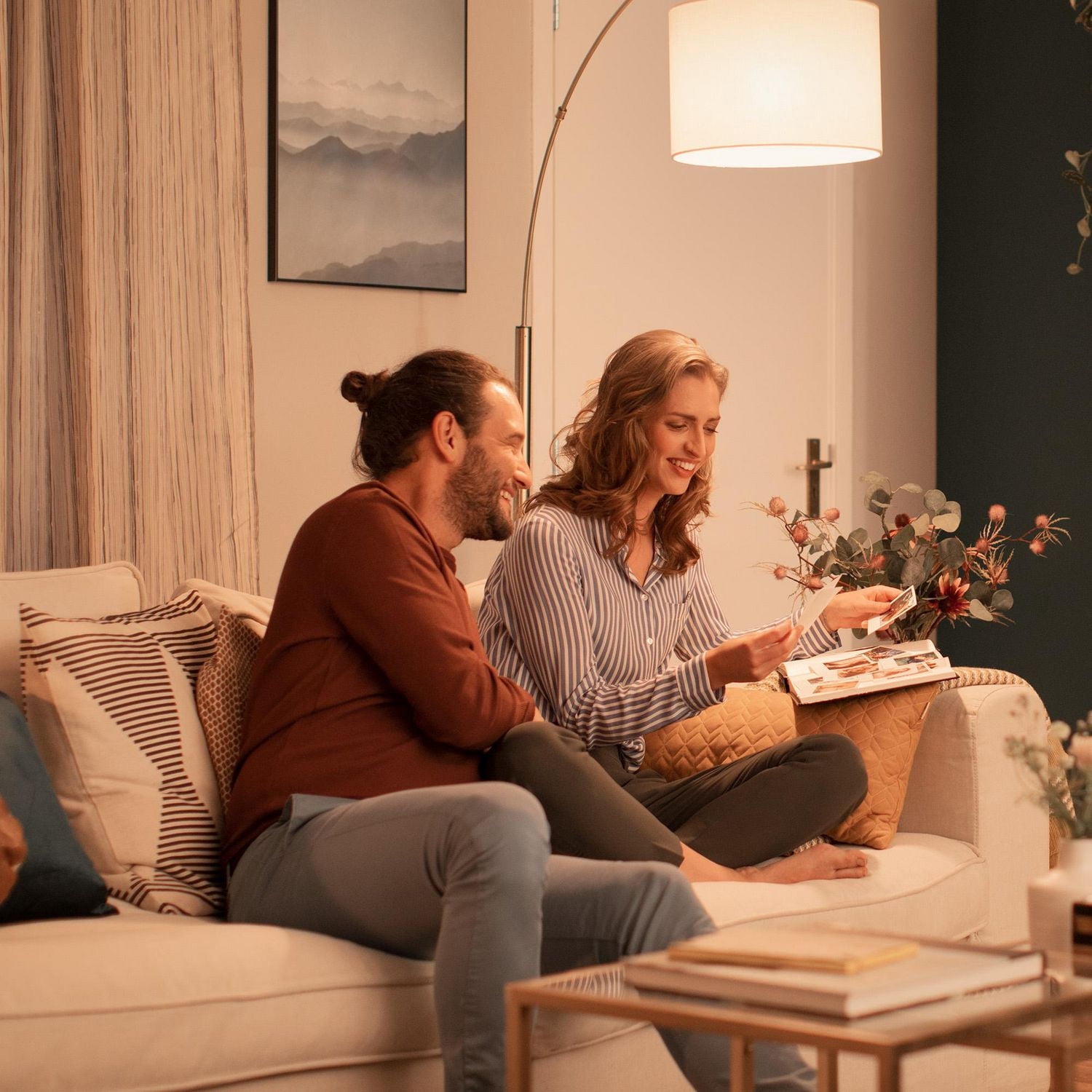 PHILIPS 13.5W 100W A19 Medium Base Ultra Definition Bright White Dimmable LED Light Bulb - Frosted Glass