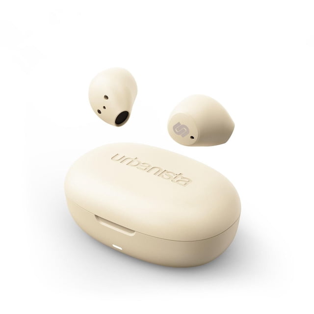 Urbanista Lisbon - Écouteurs Véritablement Sans Fil Compacts en beige avec une Finition Mate Lisse, Mettant en Vedette Deux Petits Écouteurs avec Maille de Haut-Parleur et Trous pour microphone, Accompagnés d'Un Étui de Recharge Ovale Embossé du logo Urbanista. Ces Écouteurs Bluetooth 5.2 Offrent jusqu'à 9 Heures d'Écoute par charge et un design portable Idéal pour l'Audio Sans Fil en Déplacement.