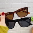 thumbnail image 2 of Lunettes de Soleil pour Femmes Monture Carrée Style Simple Rétro Classique Verre Clair Résistant au Soleil Ultra-Léger Protection UV pour Adultes pour Extérieur, 2 of 10