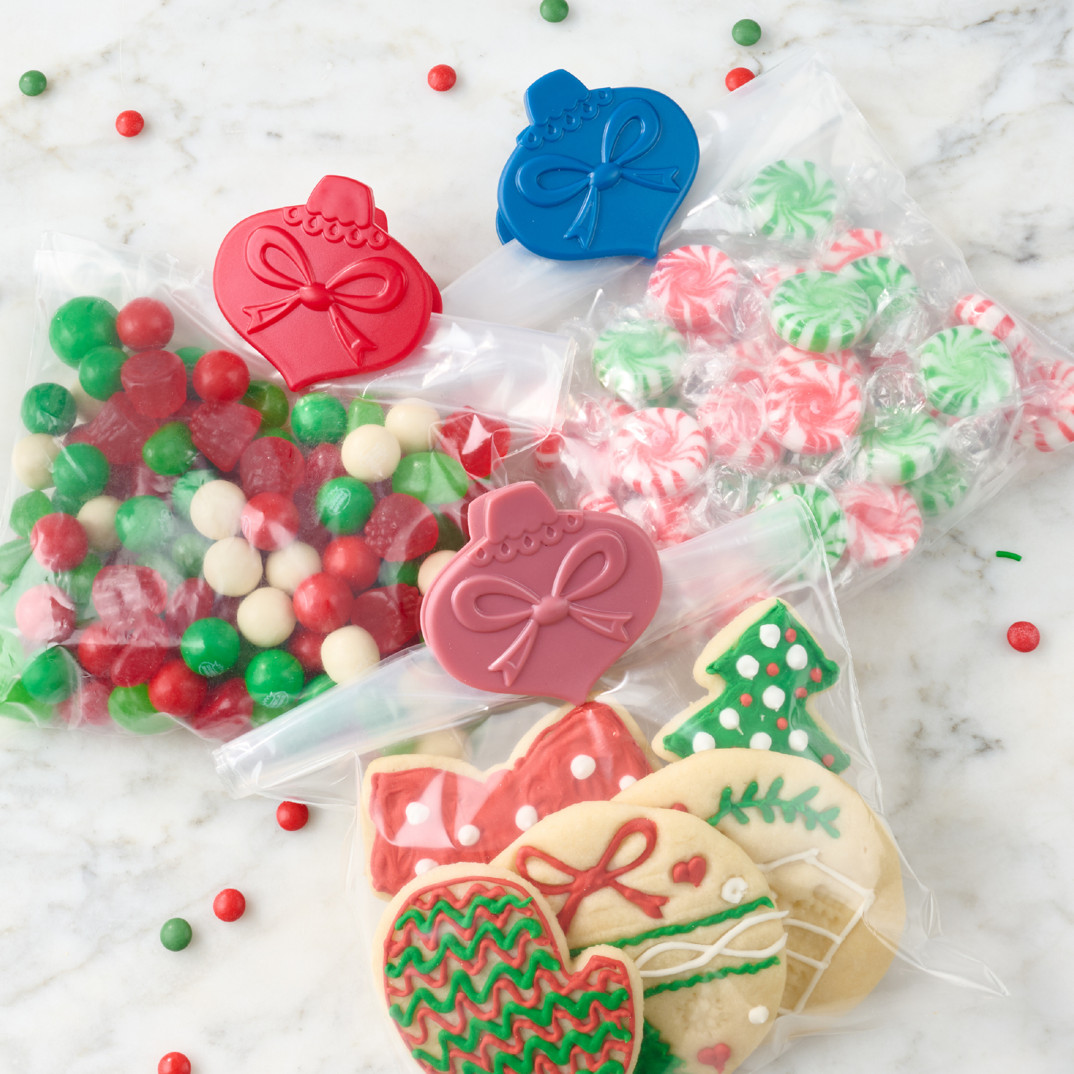 3-Pack Holiday Time Magnetic Bag Clips, Ornament Shape
