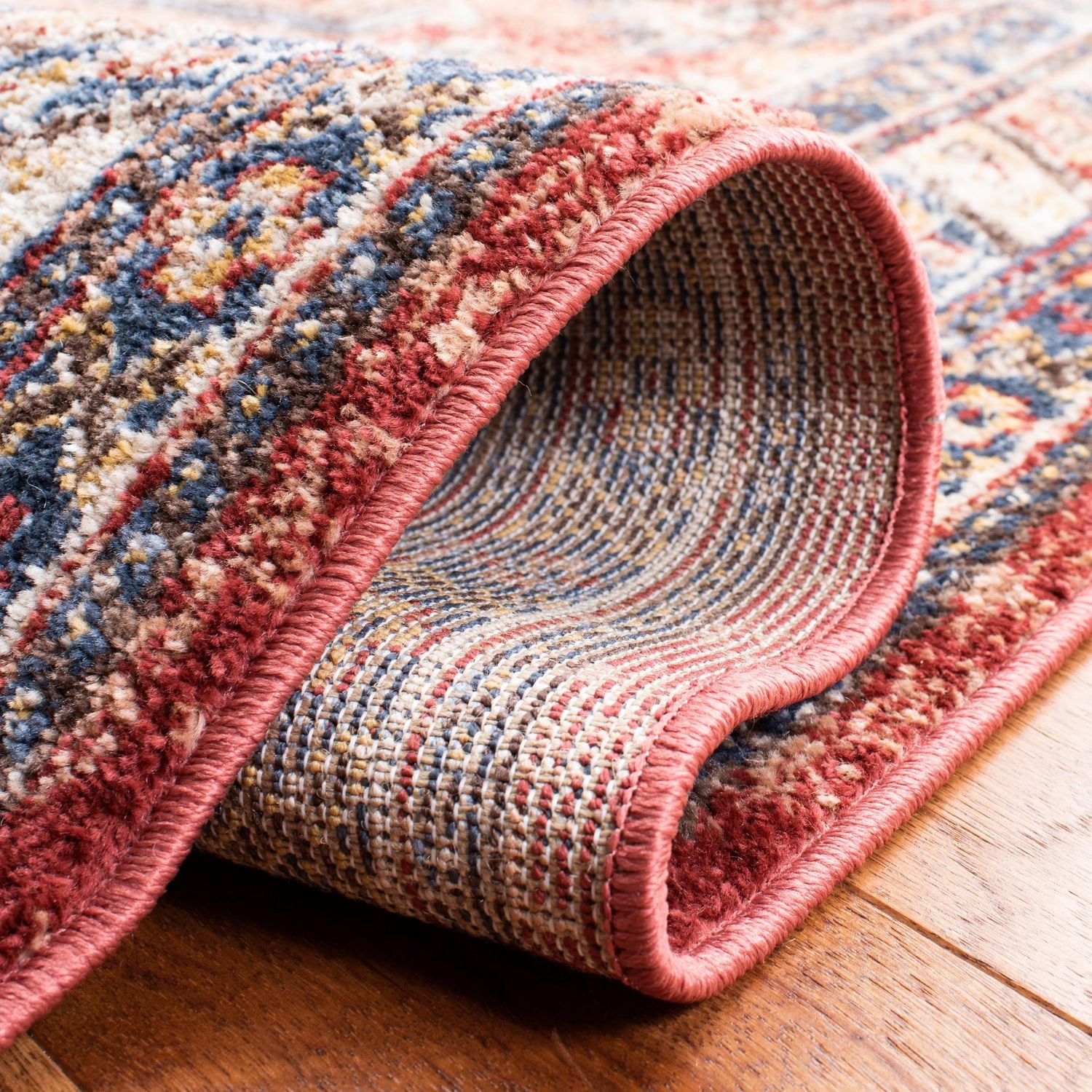SAFAVIEH Bijar Pavel Tapis Traditionnel