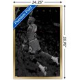 thumbnail image 2 of Michael Jordan - Noir et blanc, 2 of 4