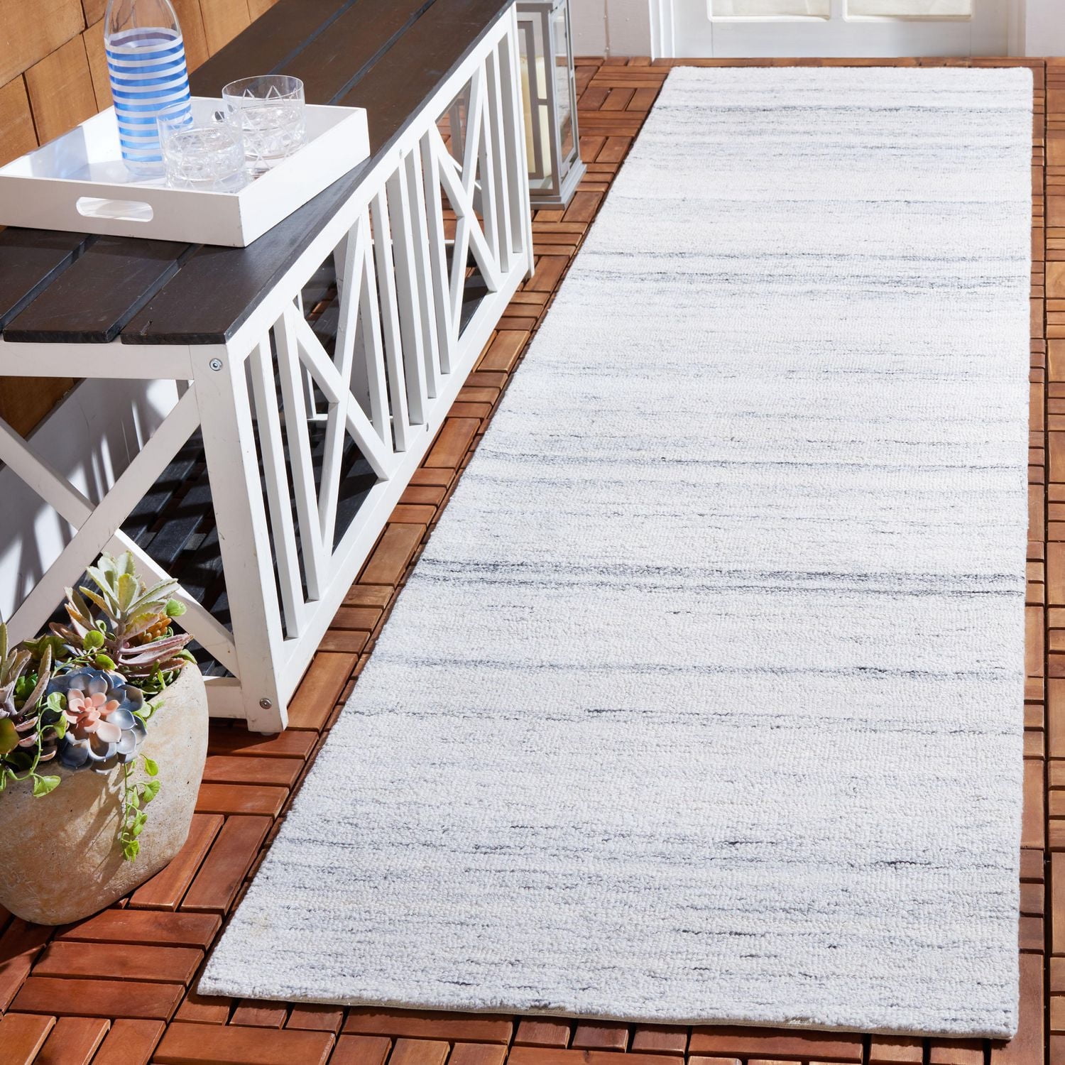 SAFAVIEH Outdoor Micro-Loop Garrett Solid Indoor/Outdoor Area Rug