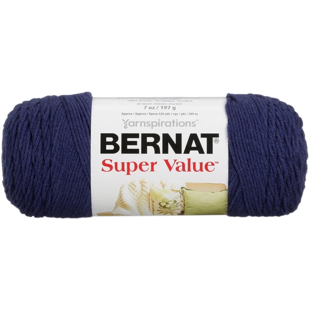 Bernat® Super Value™ Fil, Acrylique #4 Moyen, 7oz/197g, 426 Yards en Bleu Marine Foncé, un Écheveau de Fil Acrylique de Poids Moyen avec une Étiquette Blanche Montrant le logo Bernat et les Détails du Produit, Lavable à la machine et Séchable, Idéal pour des Projets de Tricot et de crochet Incluant la Déco Maison et les Vêtements.