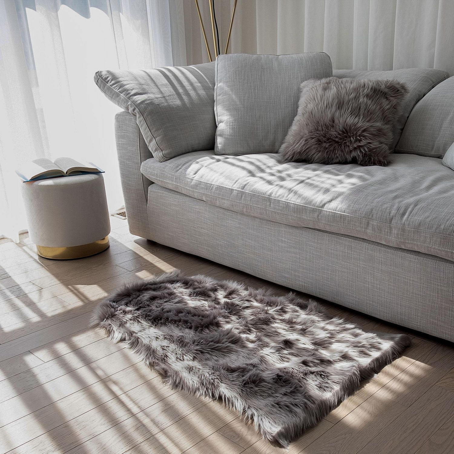 Gouchee Home Edinburgh Premium Plush Faux Fur Large Fluffy Area Rug 2' 5" x 3' 5