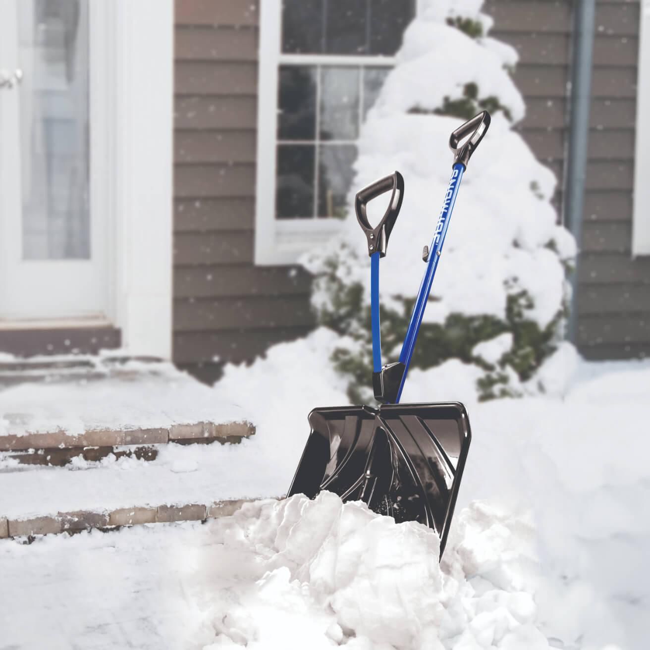 Snow Joe SJ-SHLV01 Pelle à neige anti-mal de dos Shovelution à manche à mécanisme à ressort