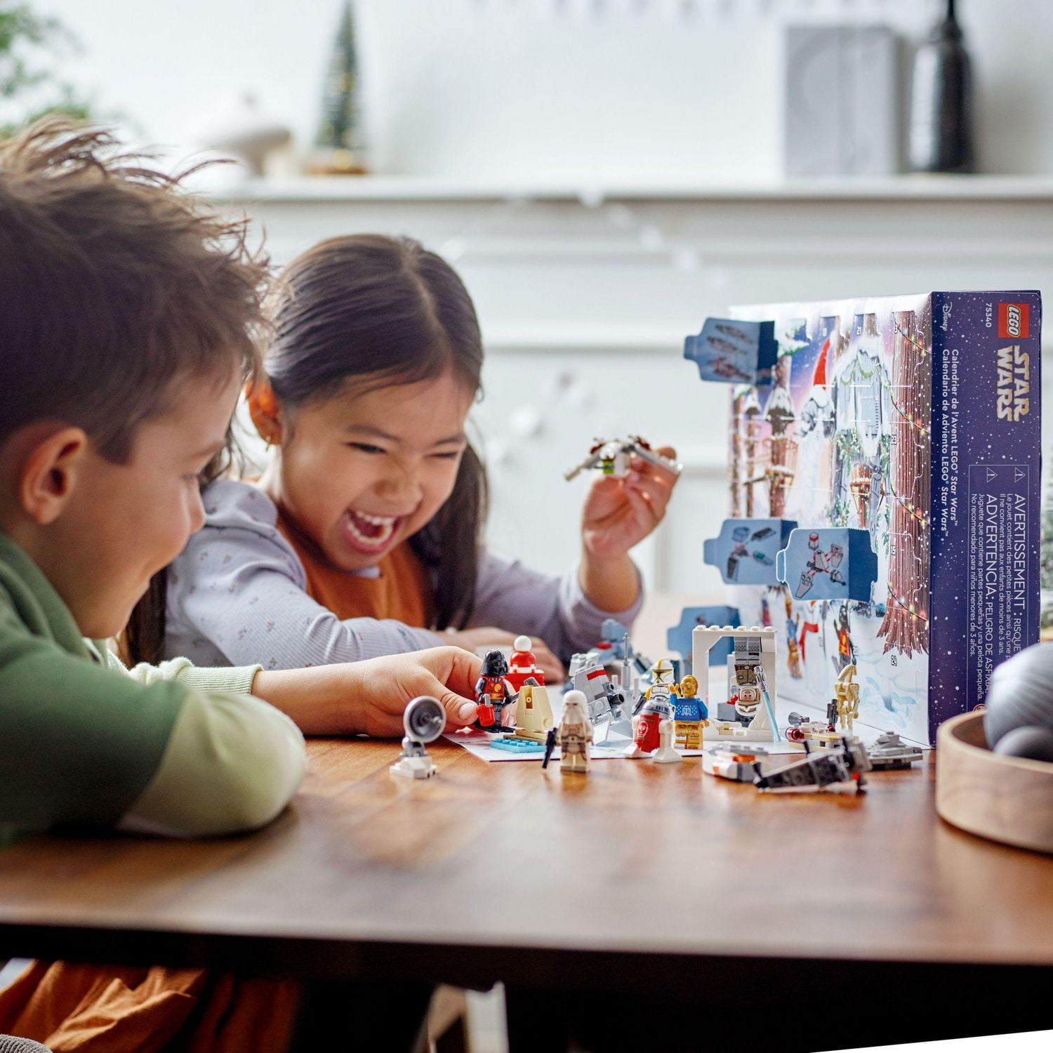 LEGO Star Wars LEGO® Star Wars Le calendrier de l’Avent 75340 Ensemble de construction (329 pièces)