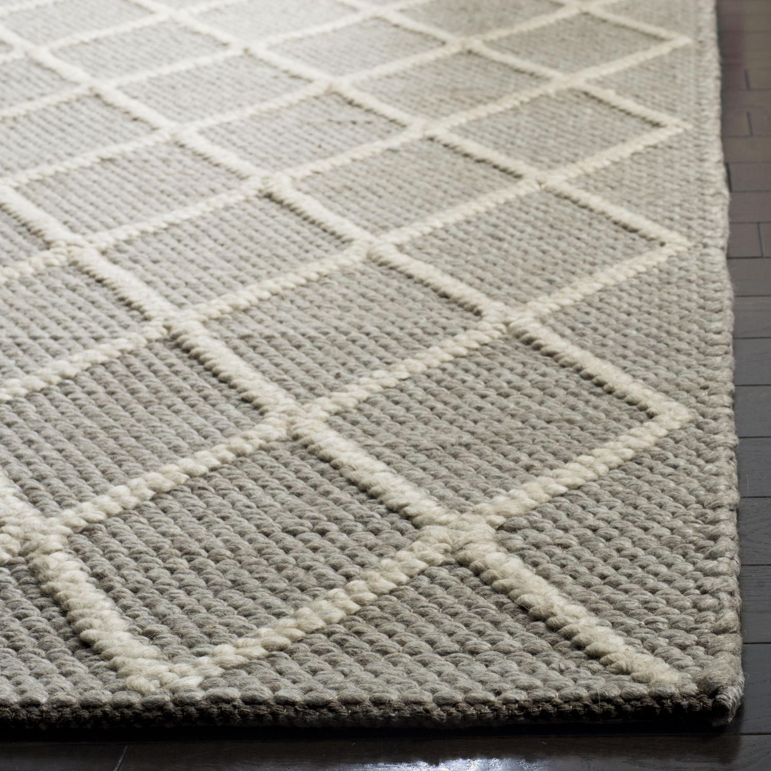 Safavieh Natura Tracery Geometric Diamonds Area Rug