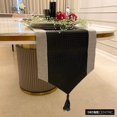 thumbnail image 3 of Le chemin de table noir décoratif HomeCentric 14 '' x 72 '' Patchwork faux cuir avec glands, 3 of 10