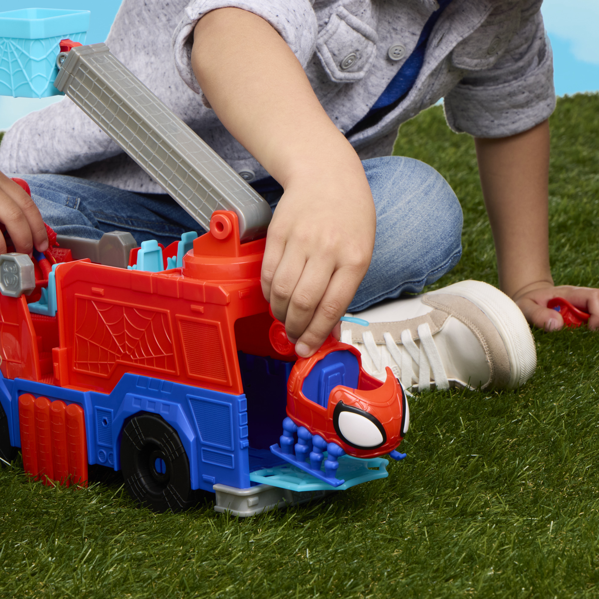 Marvel Spidey and his Amazing Friends Rescue-Webs Firetruck, Ages 3 and Up