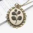 thumbnail image 4 of Coofit 4 Ensembles Kit de Démarrage Broderie Rétro Fleur DIY Collier Pull Pendentif Collier, 4 of 10