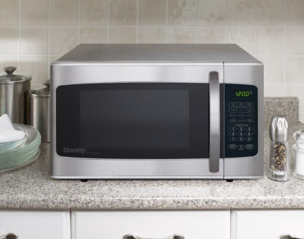 Micro-ondes de comptoir Danby DMW111KSSDD de 1,1 pi3 en Acier Inoxydable