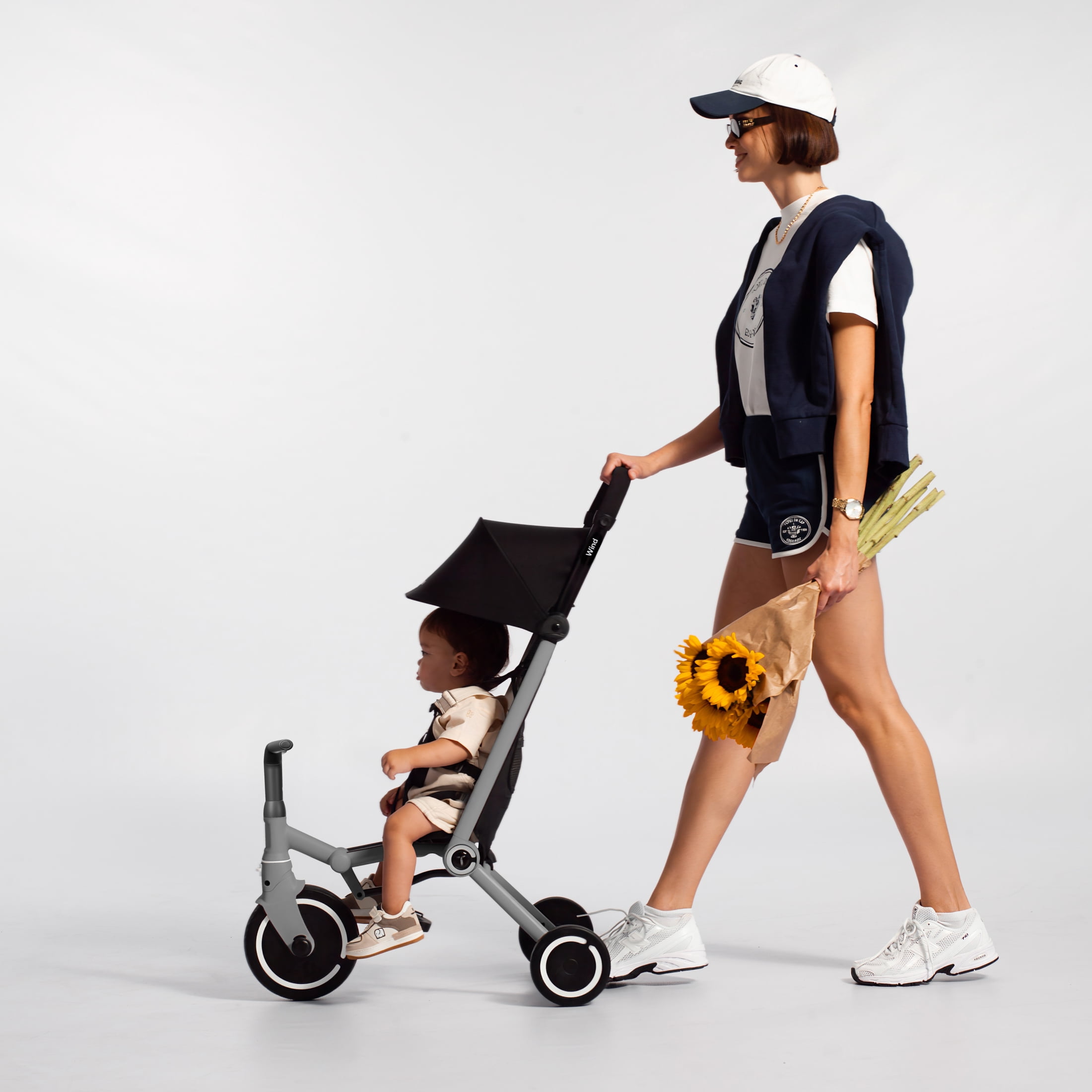smarTrike WIND BLACK & GREY - Your everyday companion - Tricycle