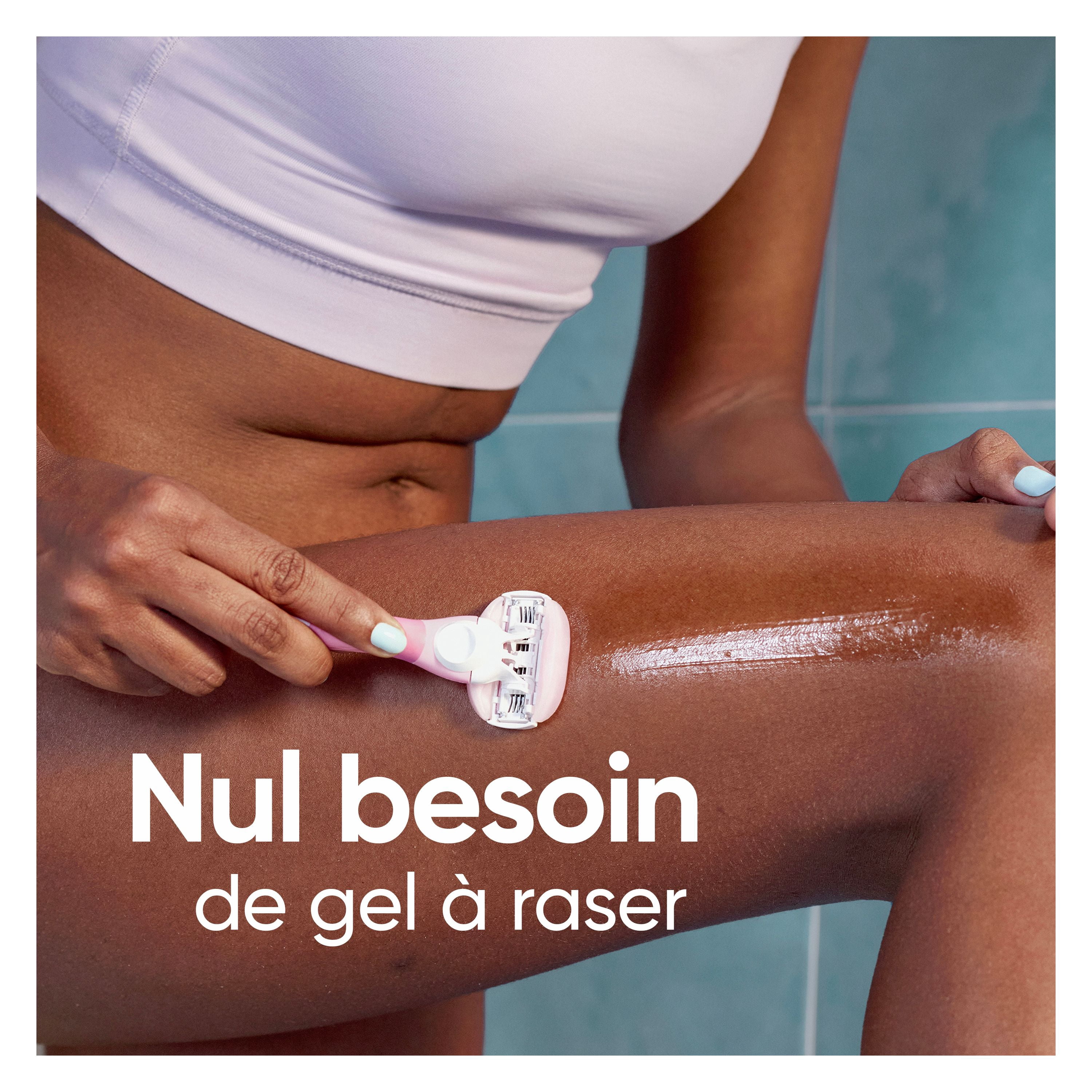 Venus GlisseConfort au Thé Blanc Lames de Rasoir pour Femmes, avec Barres de Gel à Raser Intégrées, 8 Recharges de Lames