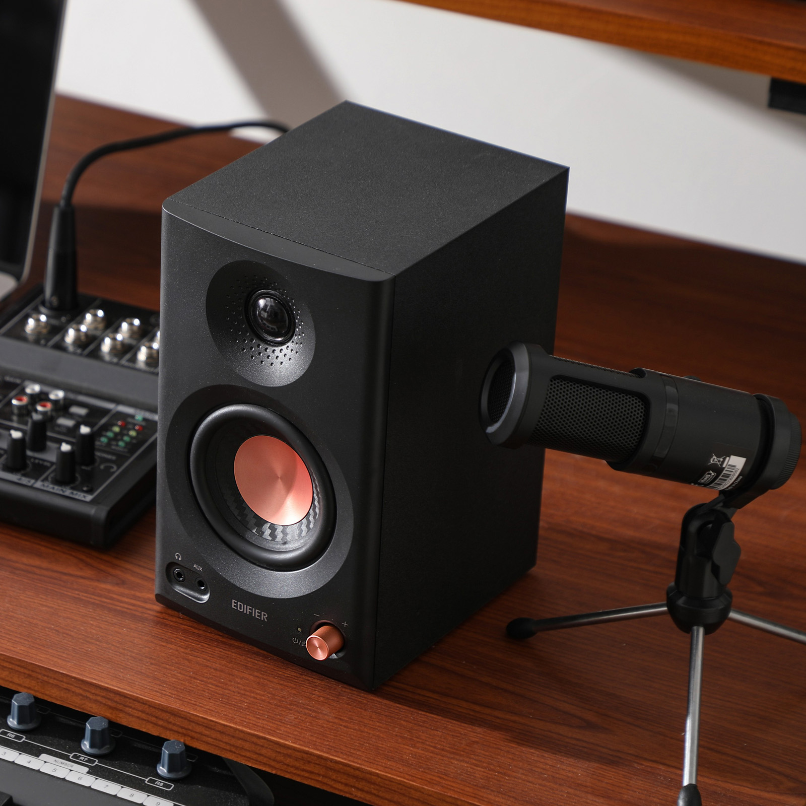Edifier MR3 Powered Studio Monitor Speakers, Hi-Res Audio