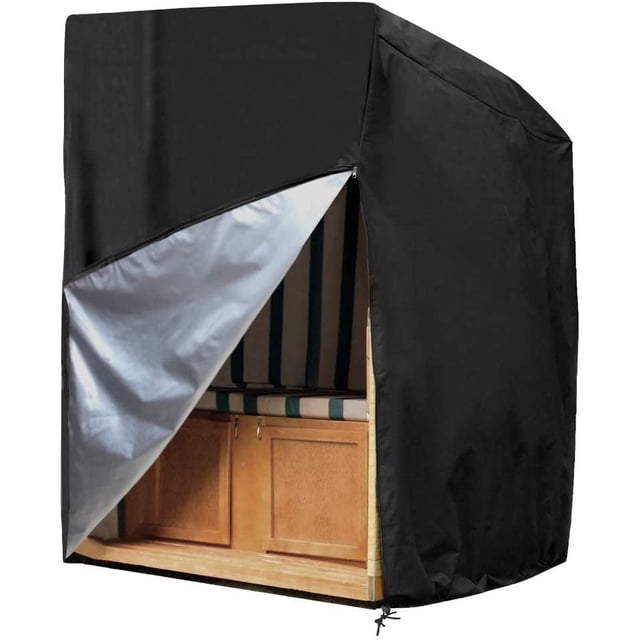 Housse de protection pour Chaise de Plage en Strandkorb, Fabriquée en Tissu Oxford Imperméable et ripstop, Mesurant 135x105x175/140 cm. Conçue pour la protection des Meubles de patio, la Housse Noire Présente une Couche d'Isolation Thermique Interne et des Cordons de Serrage Ajustables pour une Sécurité Coupe-Vent. une Vue Partiellement Ouverte Révèle la Chaise de Plage en Bois Qui Se Tient en Dessous.
