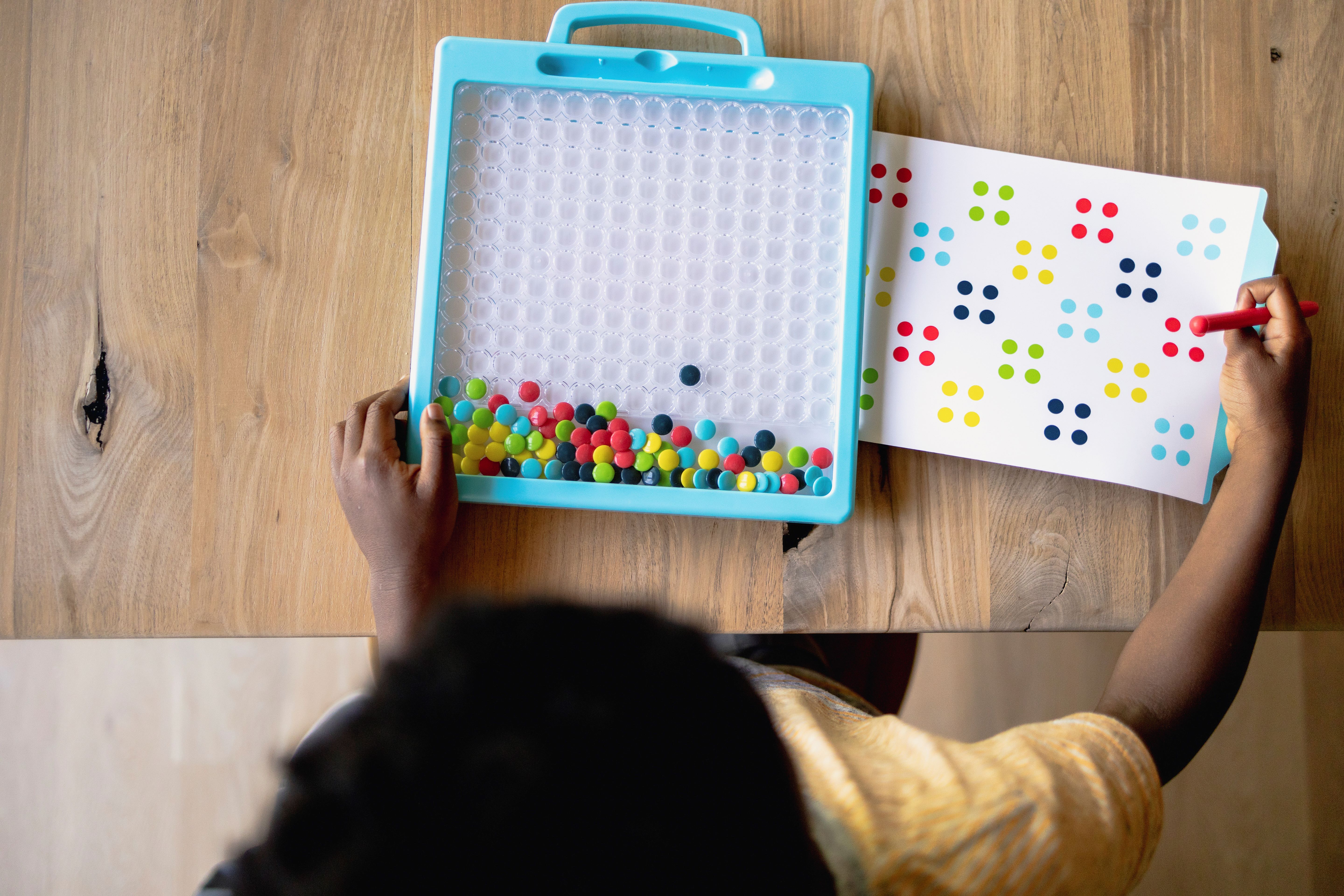 Chuckle & Roar Dot Art Designer pour les 3 ans et + par Buffalo Games