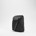 thumbnail image 2 of Incase A.R.C. Crossbody Bag -Black pour (PC), 2 of 8