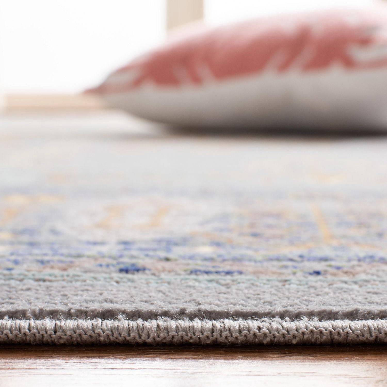 Safavieh Valencia Grigor Tapis Traditionnel