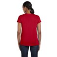 thumbnail image 2 of Hanes ComfortSoft T-Shirt à Col Ras du Cou en Jersey Coupe Décontractée pour Femmes, TG, Rouge Foncé, 2 of 3