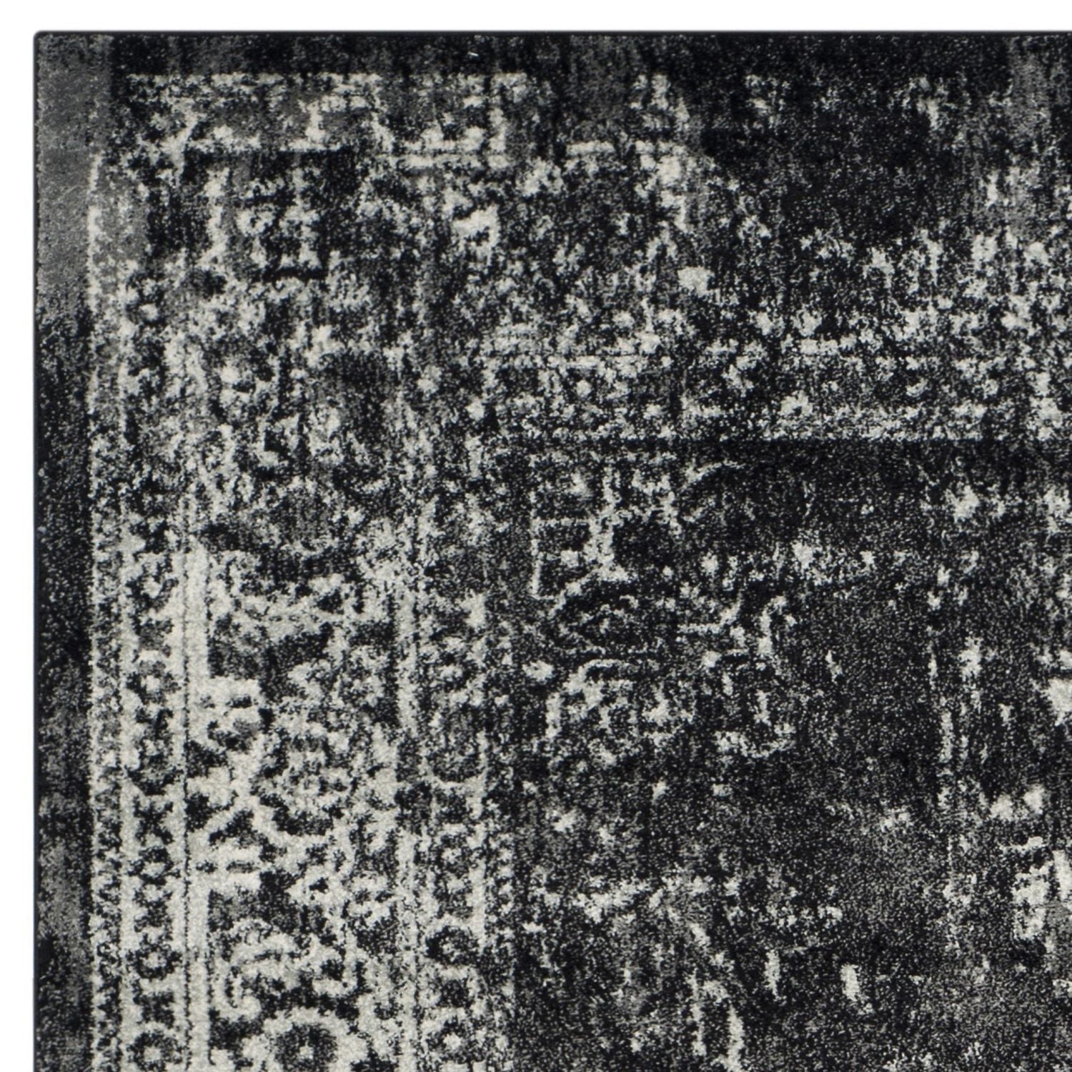 Safavieh Evoke Trena Traditional Area Rug