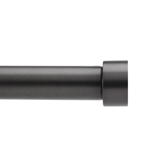 Cappa 1 Tringle 36-66 Brosse Noire Tringle à Rideaux Gros Plan Montrant la Tringle en Acier de 1 Pouce de Diamètre avec une Finition Noire Brossée et un Embout Cylindrique en Métal Coulé, Conçue pour des Habillages de Fenêtre Ajustables